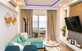 Lazuli Sea View Beachfront Ap 21